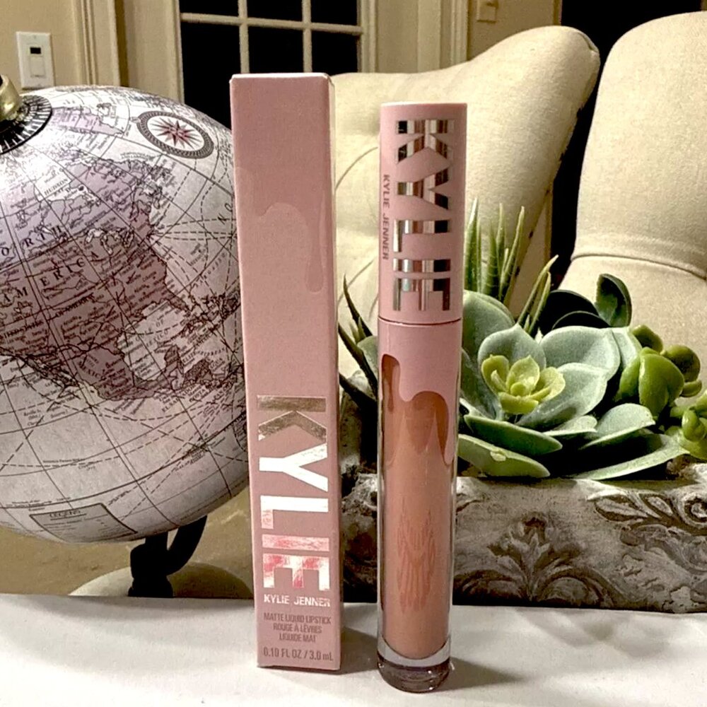 Kylie Jenner Matte Liquid Lipstick - 820 Another Day, Another Nude - NIB .10 oz